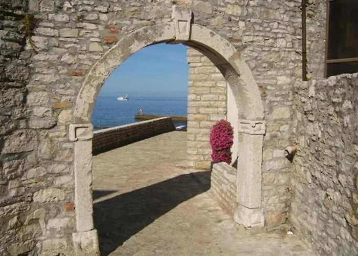 Luca Ap4, In Front Of The Apartman *