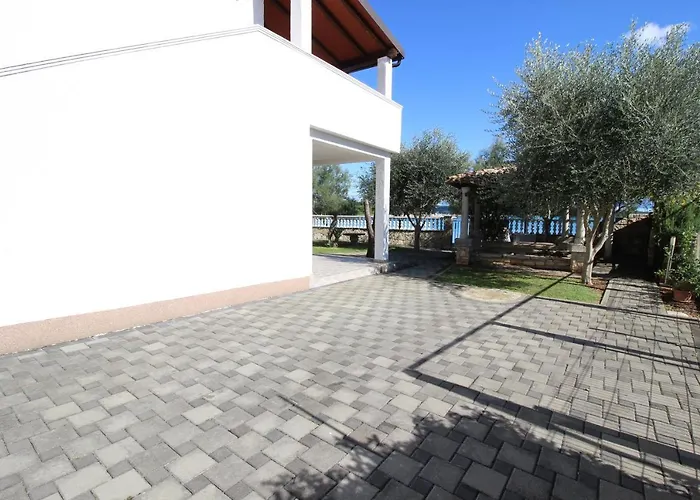 Luca Ap4, In Front Of The Novigrad Istria